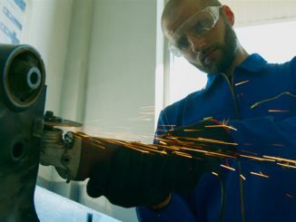 verschillen in werkkleding gemaakt van katoen en polyester