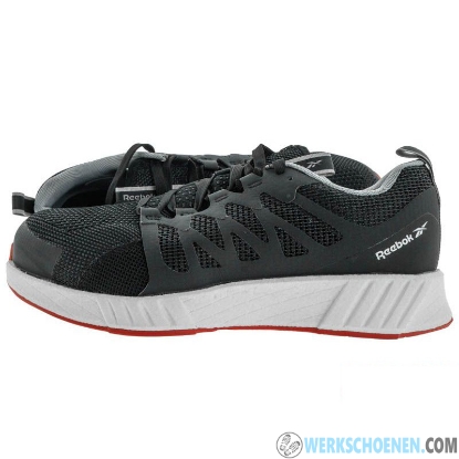 Toon details van Metaalvrije werksneaker Reebok Fusion Flexweave Work 1076 S1P SRC Afbeeldingen van Metaalvrije werksneaker Reebok Fusion Flexweave Work 1076 S1P SRC